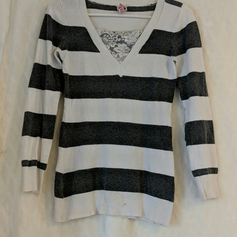 Derek Heart Sweater